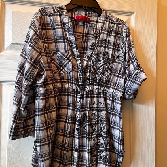 81. PLAID RETRO SHIRT - Picture 4 of 7